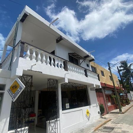 Hotel La Famiglia à Isla Mujeres Extérieur photo