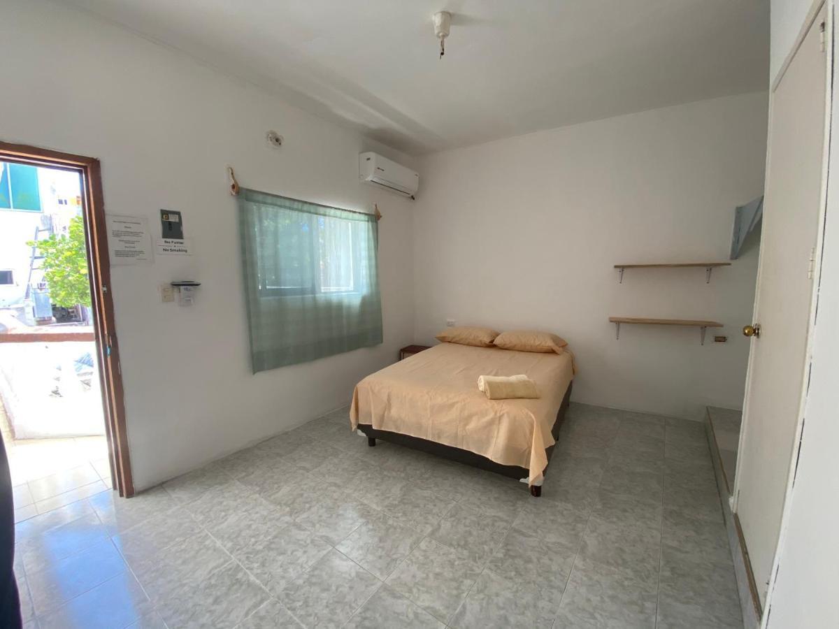 Hotel La Famiglia à Isla Mujeres Extérieur photo