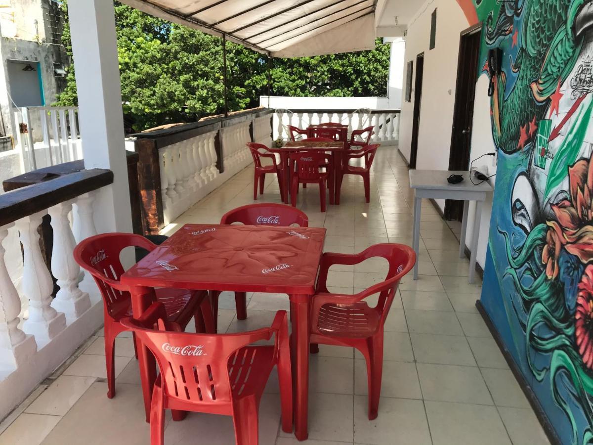 Hotel La Famiglia à Isla Mujeres Extérieur photo