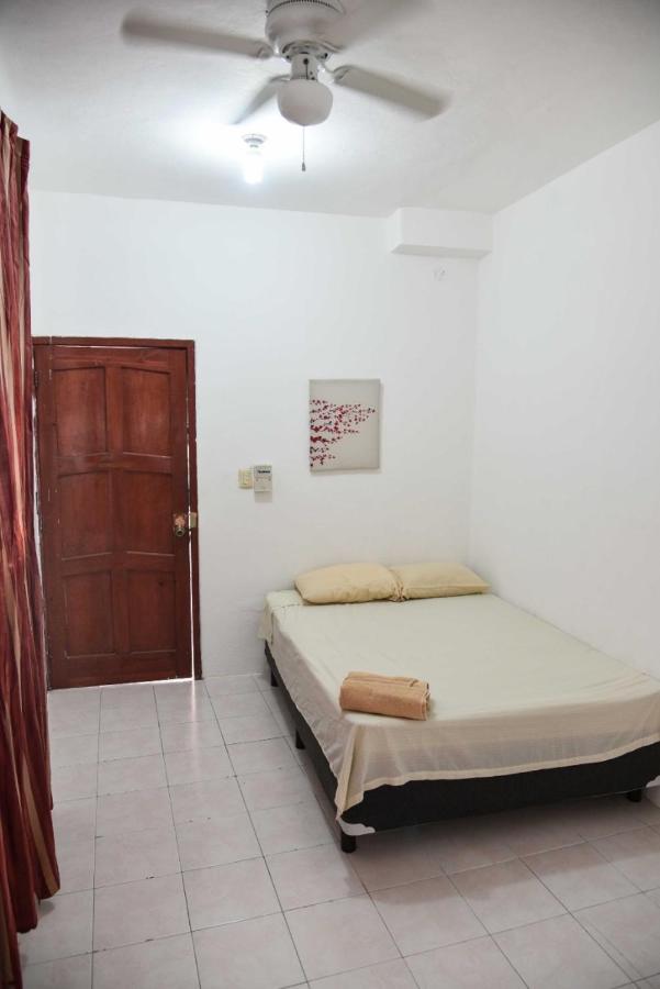 Hotel La Famiglia à Isla Mujeres Extérieur photo