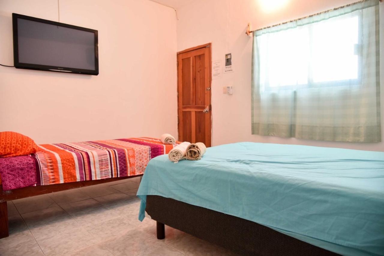 Hotel La Famiglia à Isla Mujeres Extérieur photo