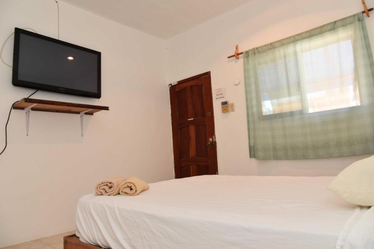 Hotel La Famiglia à Isla Mujeres Extérieur photo