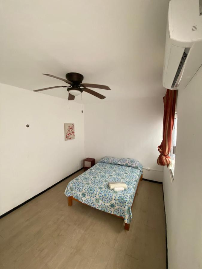 Hotel La Famiglia à Isla Mujeres Extérieur photo